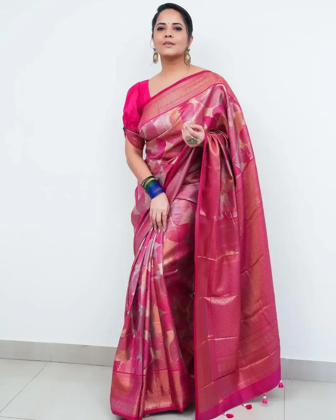 HYDERABAD ACTRESS ANASUYA BHARADWAJ IN RED PATTU SAREE 4